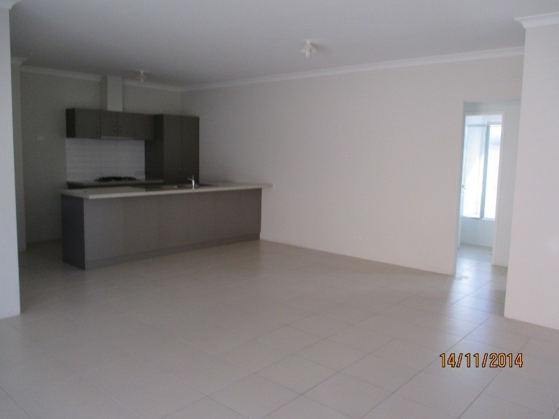 1/186 Fraser Road North, Canning Vale WA 6155