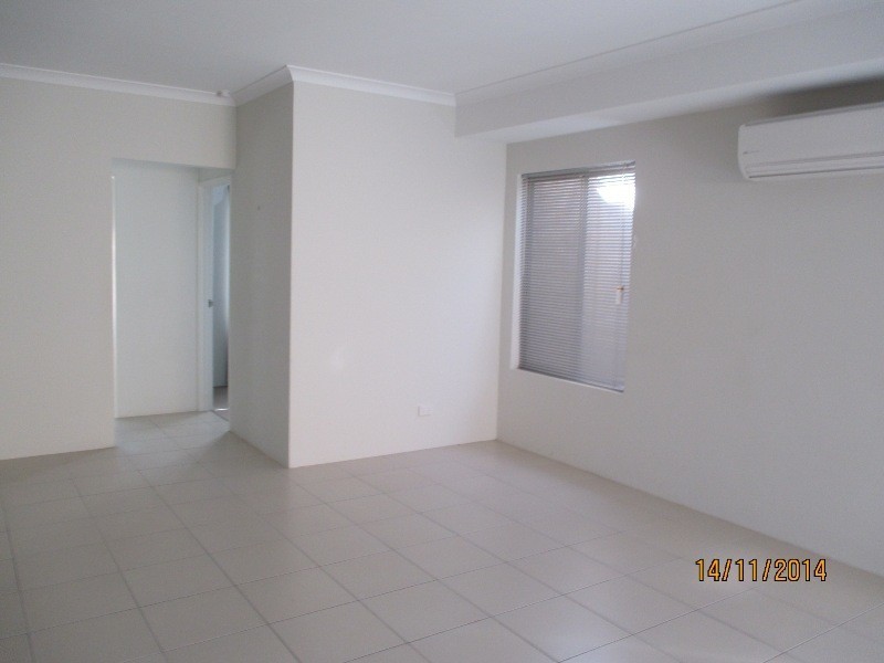 1/186 Fraser Road North, Canning Vale WA 6155