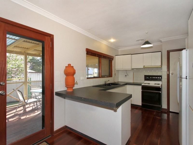 52 Connaught Street, Forrestfield WA 6058