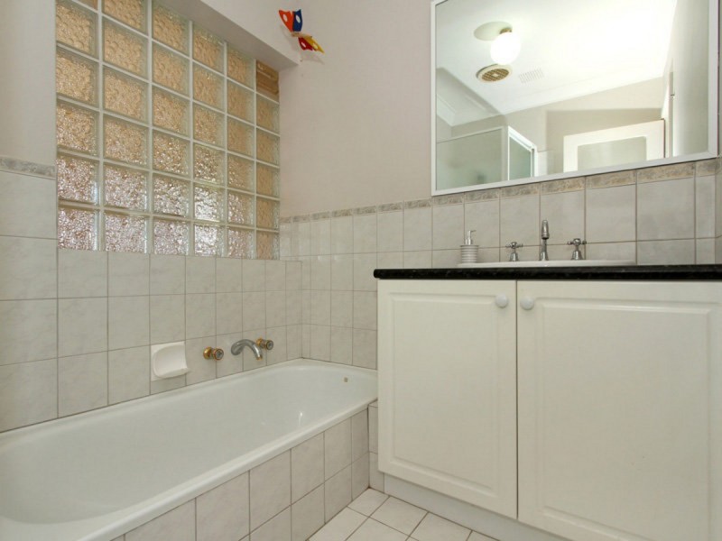 52 Connaught Street, Forrestfield WA 6058
