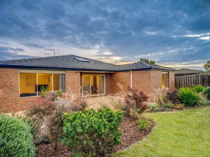 29 Barchester Avenue, Truganina VIC 3029