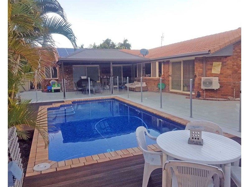 9 Muirfield Place, Robina QLD 4226