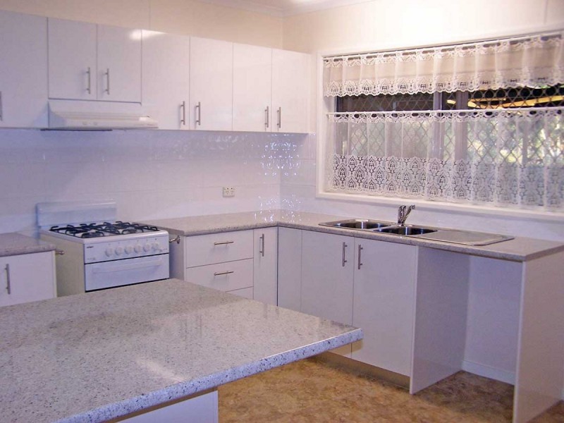 5 Huon Crescent, Dampier WA 6713