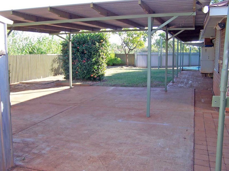 5 Huon Crescent, Dampier WA 6713