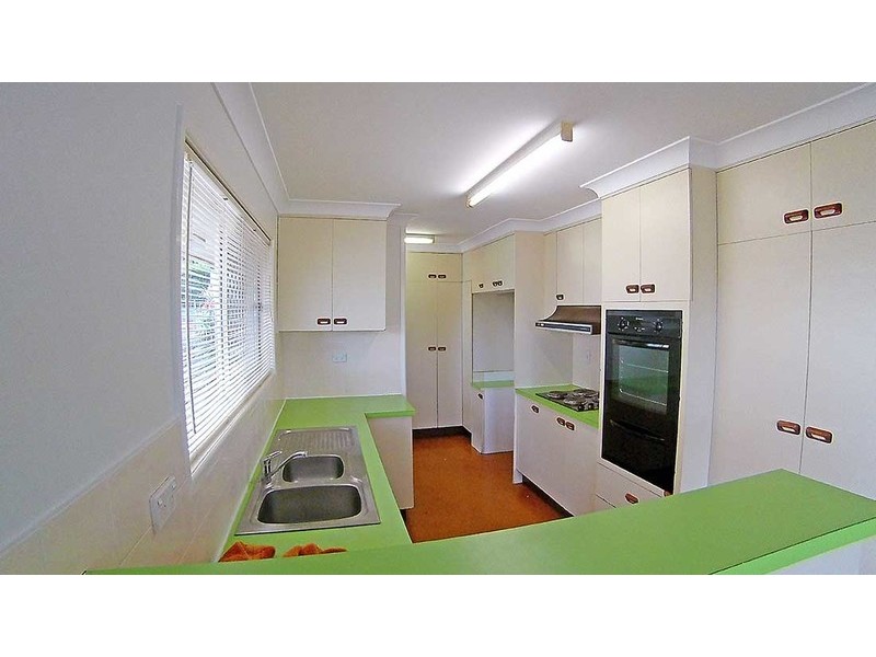 6 Bunowen Street, Ferny Grove QLD 4055