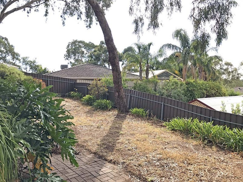 4 Woodland Grove, Aberfoyle Park SA 5159