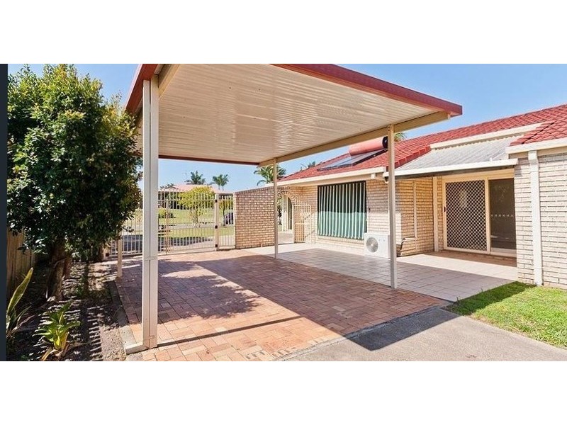 40 Tristania Crescent, Urangan QLD 4655