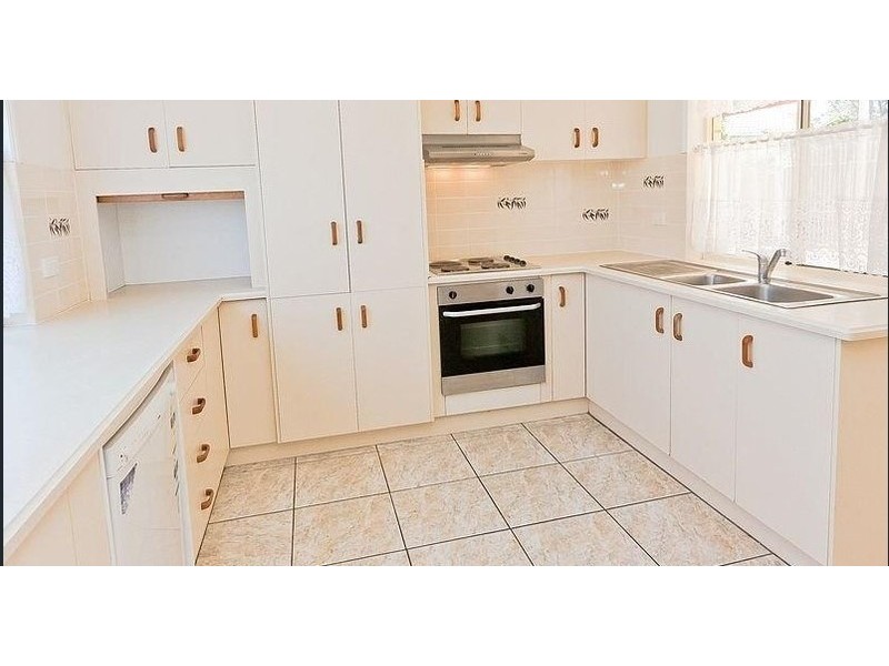 40 Tristania Crescent, Urangan QLD 4655