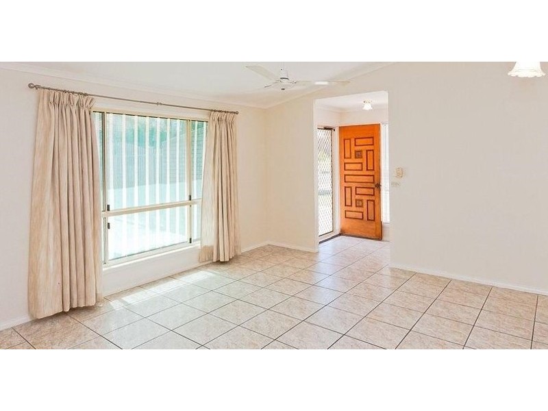 40 Tristania Crescent, Urangan QLD 4655