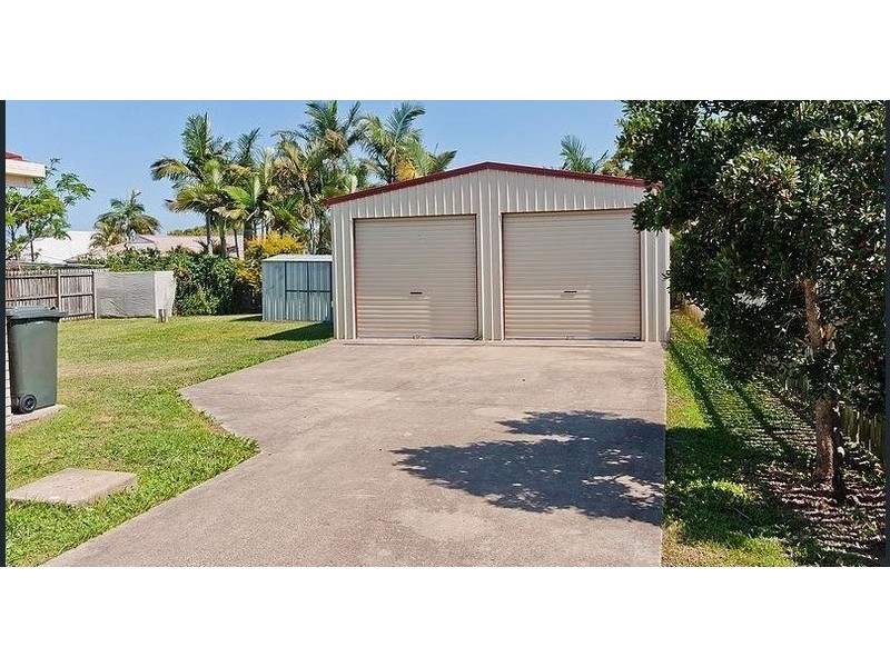 40 Tristania Crescent, Urangan QLD 4655
