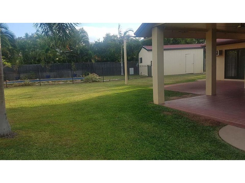 18 Crestbrook Drive, Mount Louisa QLD 4814