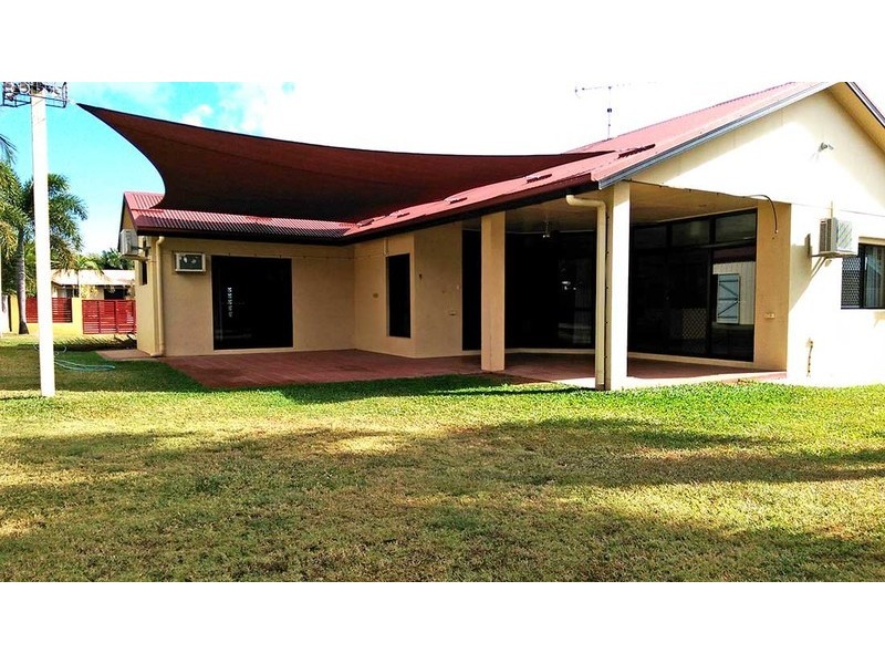 18 Crestbrook Drive, Mount Louisa QLD 4814