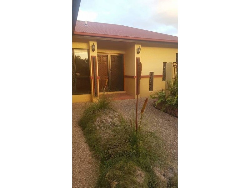 18 Crestbrook Drive, Mount Louisa QLD 4814