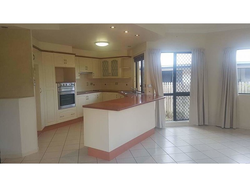 18 Crestbrook Drive, Mount Louisa QLD 4814