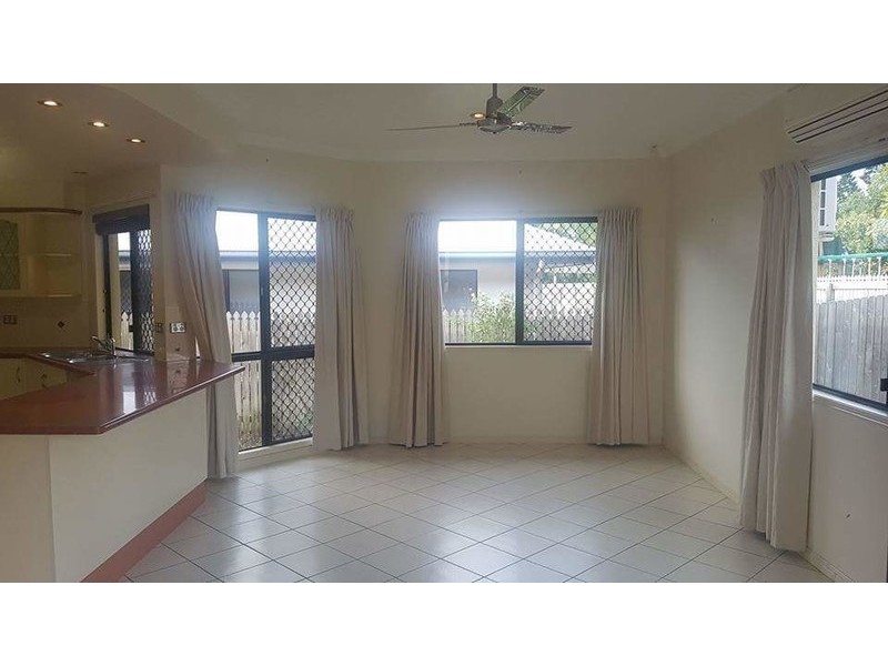18 Crestbrook Drive, Mount Louisa QLD 4814