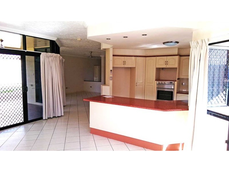 18 Crestbrook Drive, Mount Louisa QLD 4814