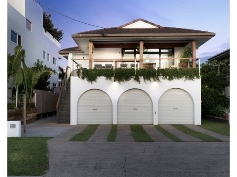 2/23 Petrel Street, Mermaid Beach QLD 4218