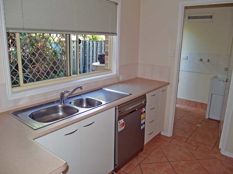 31/1-5 Santa Cruz Boulevard, Clear Island Waters QLD 4226