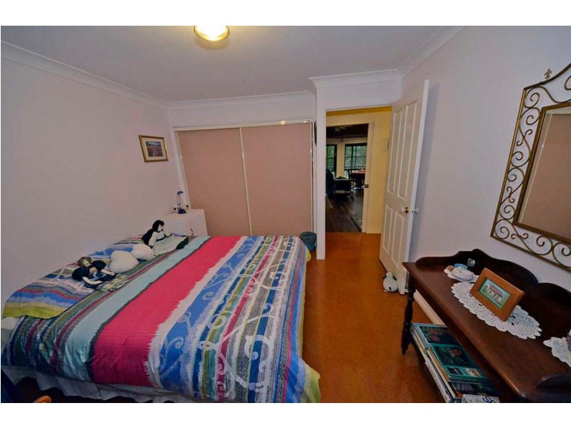 13 Berghofer Drive Table Top, Withcott QLD 4352