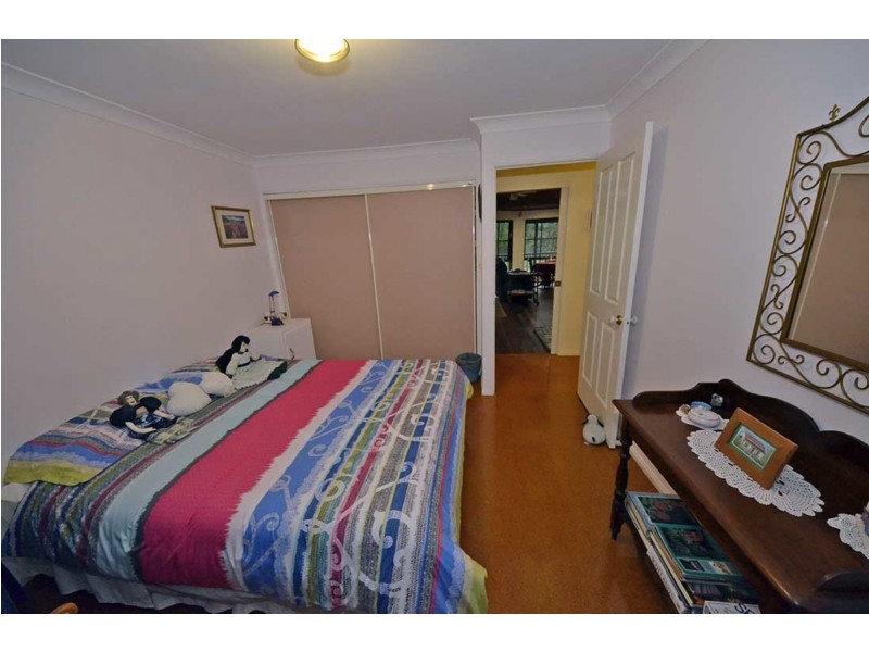 13 Berghofer Drive Table Top, Withcott QLD 4352