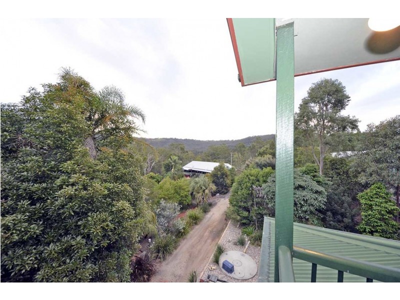13 Berghofer Drive Table Top, Withcott QLD 4352