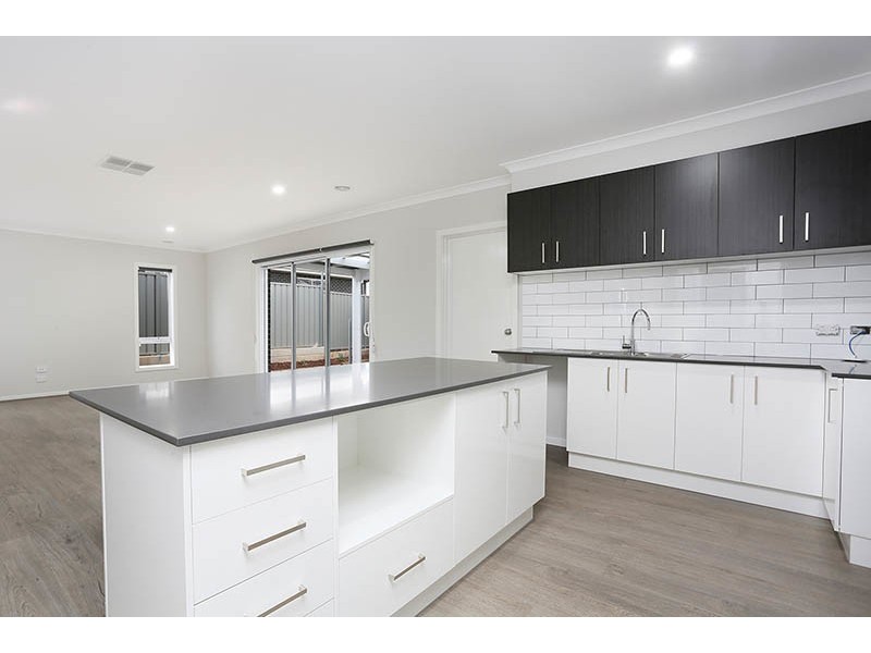 7 Farrow Close, Maddingley VIC 3340