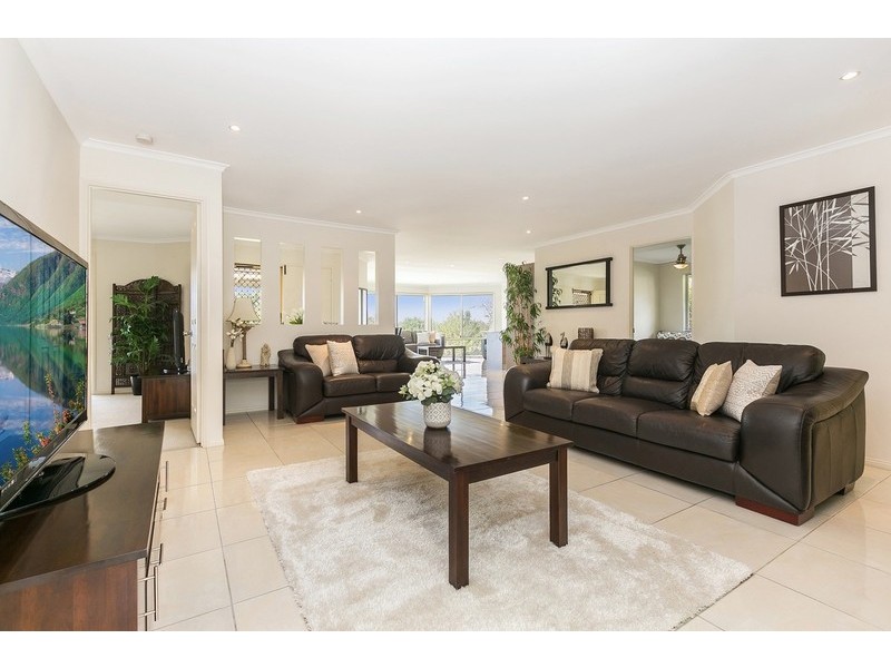 23 Hastings Crescent, Carrara QLD 4211