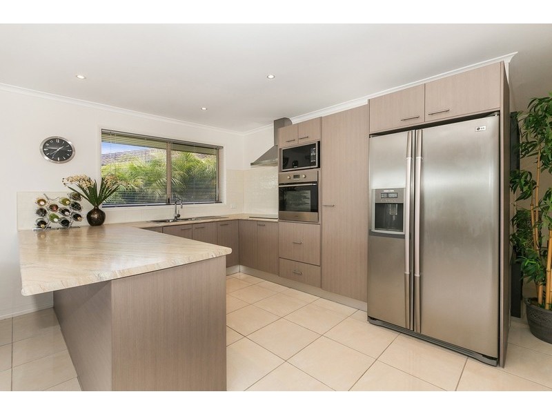 23 Hastings Crescent, Carrara QLD 4211