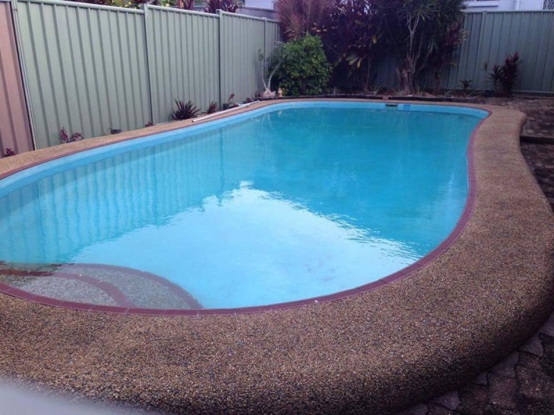 17 Lime Street, Mooroobool QLD 4870