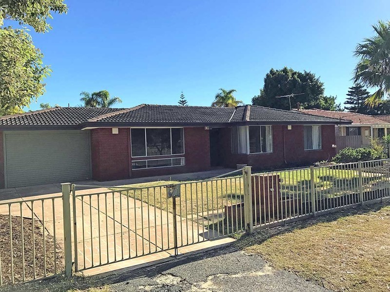 7 Forrest Road, Padbury WA 6025