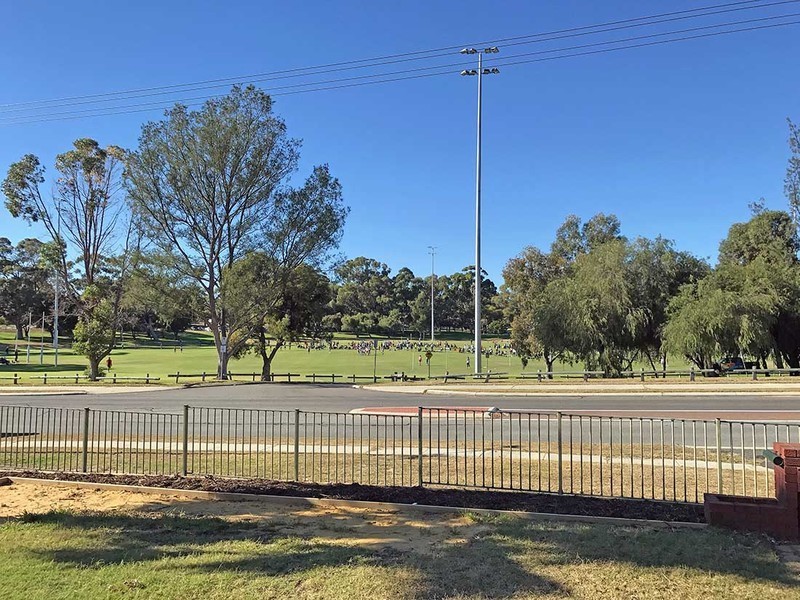 7 Forrest Road, Padbury WA 6025