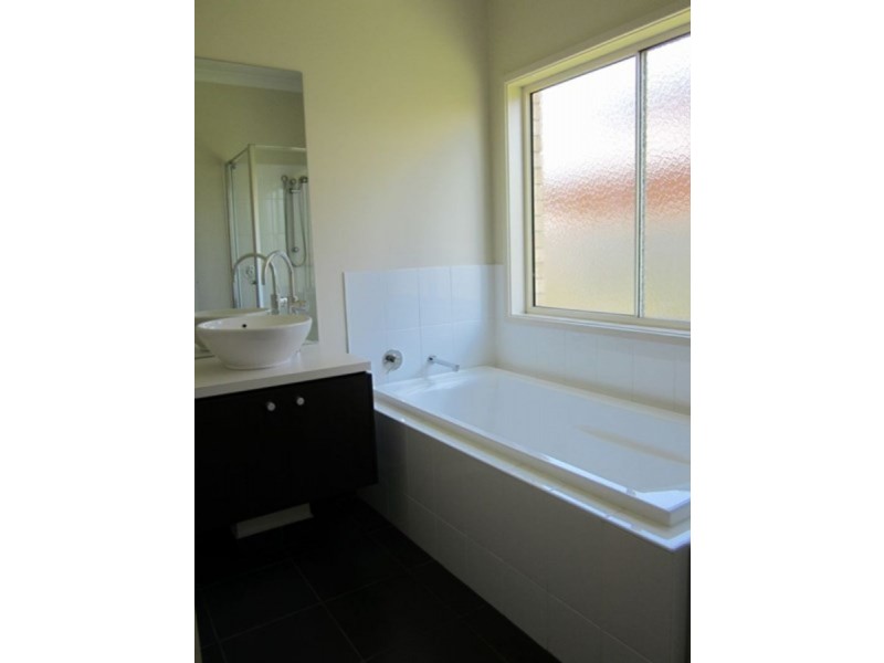 12 Bellerive Avenue, Officer VIC 3809