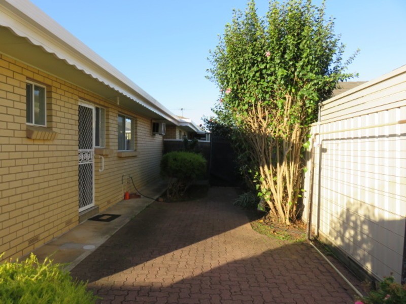 8/35 Dunrobin Road, Hove SA 5048