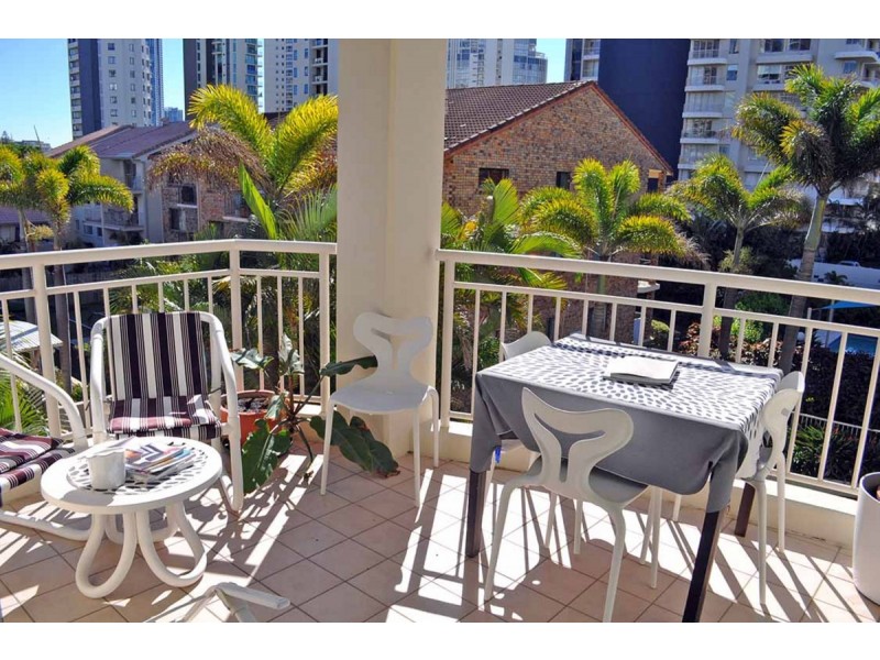 306/52 Pacific Street, Main Beach QLD 4217