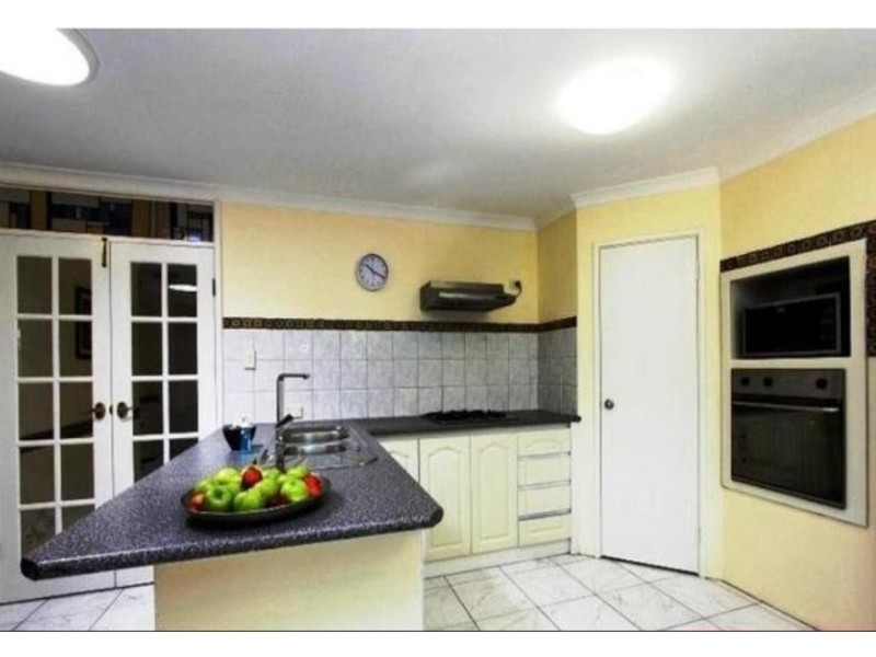 60 Modillion Avenue, Riverton WA 6148