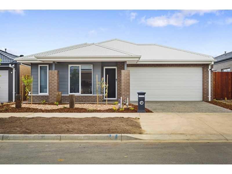 24 Boeing Street, Mount Duneed VIC 3216