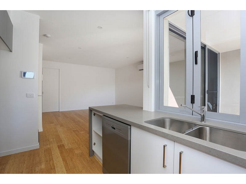 2/7 Ellesmere Parade, Rosanna VIC 3084