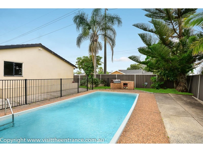 42 Bass Avenue, Killarney Vale NSW 2261