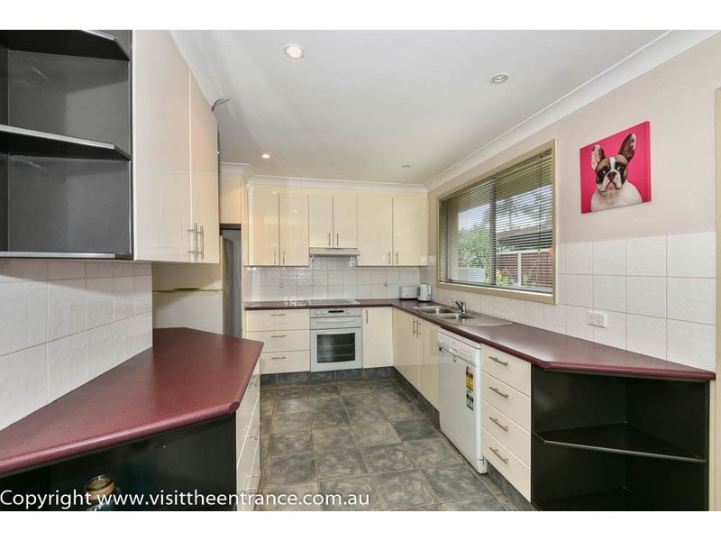 42 Bass Avenue, Killarney Vale NSW 2261