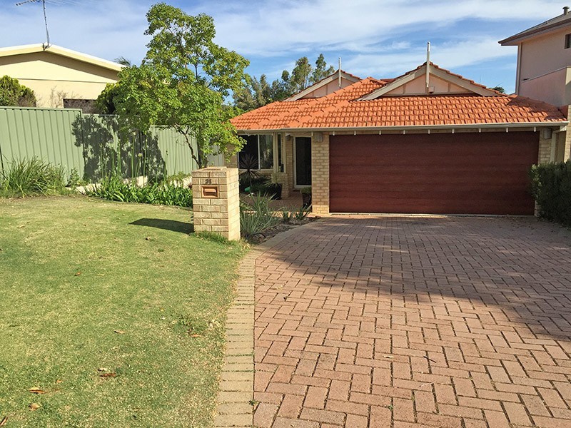 31 Coleman Crescent, Melville WA 6156