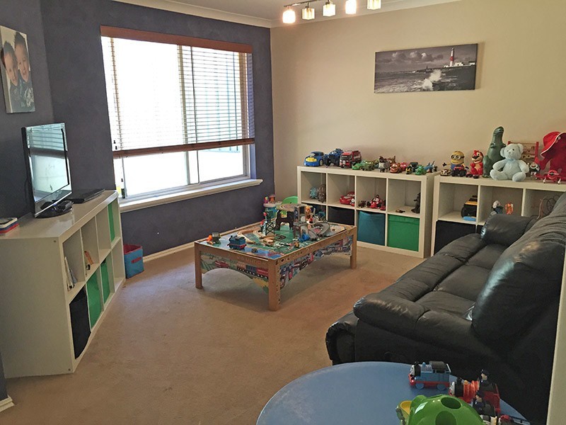 31 Coleman Crescent, Melville WA 6156