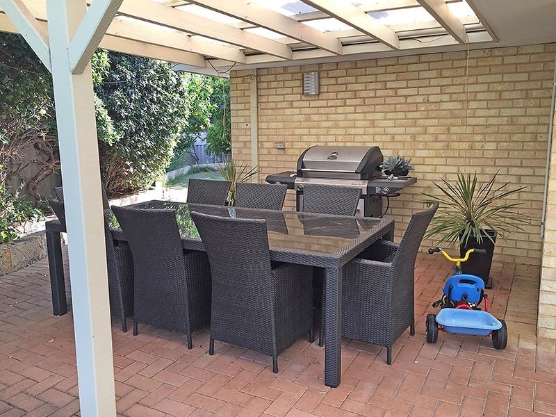 31 Coleman Crescent, Melville WA 6156