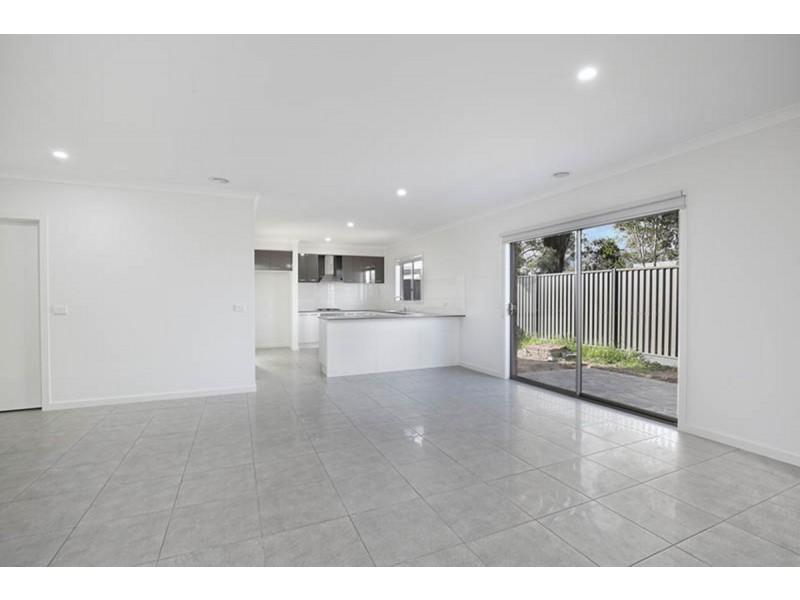 14 Quail Drive, Lara VIC 3212