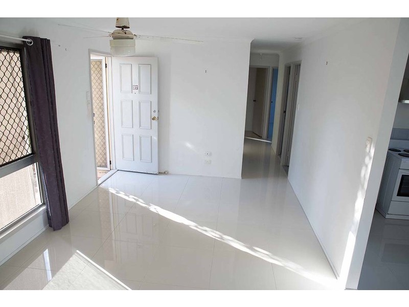 37 Bedford Crescent, Eagleby QLD 4207