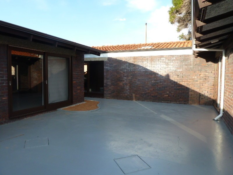 9 Jon Sanders Drive, Wembley WA 6014