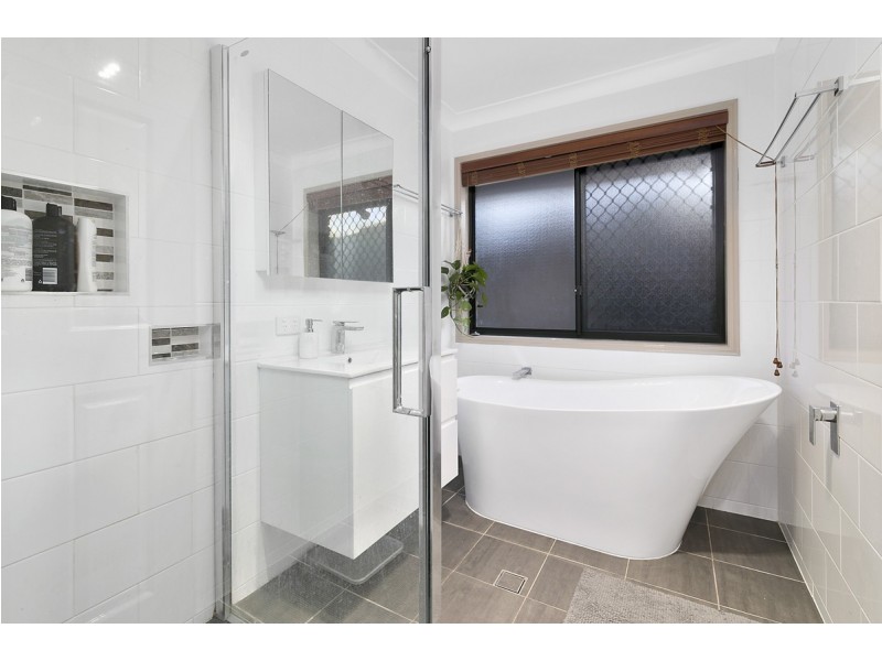 7 Nariah Court, Karana Downs QLD 4306