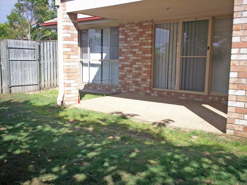 2/9 Old Kent Road, Upper Coomera QLD 4209
