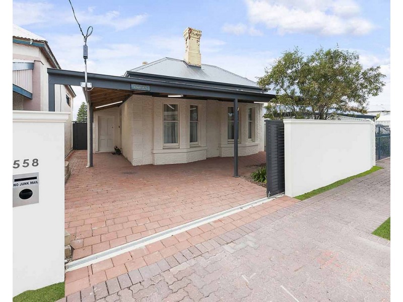 558 Seaview Road, Grange SA 5022