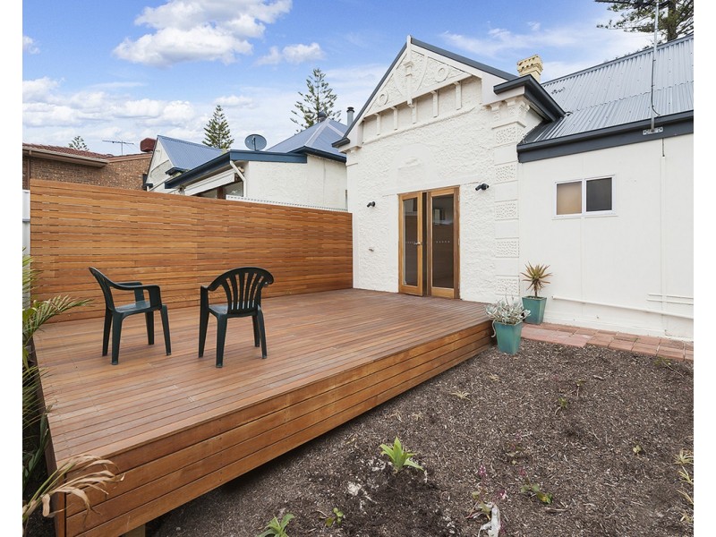 558 Seaview Road, Grange SA 5022