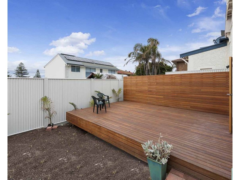 558 Seaview Road, Grange SA 5022